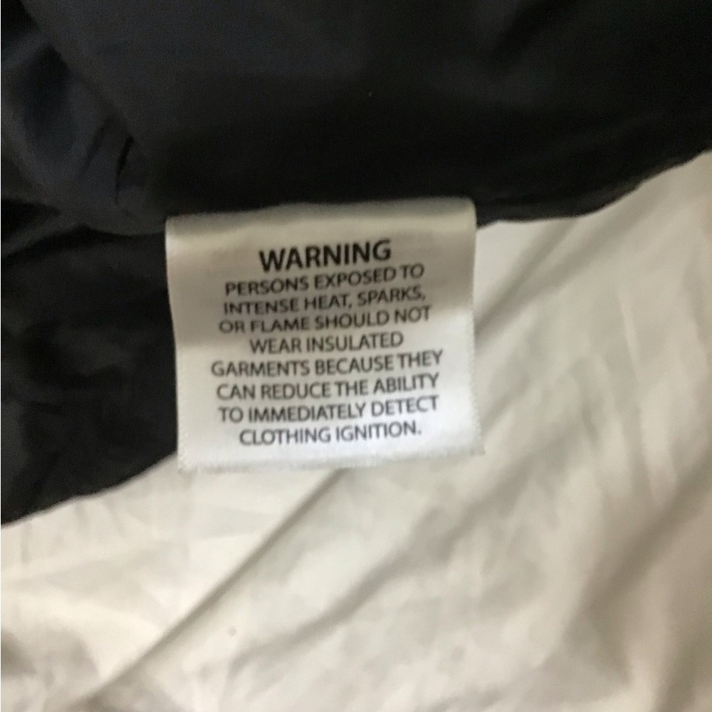 UNISEX Adidas Black Puffer Jacket - Picture 9 of 13